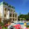 Отель Hotel Les Mimosas 