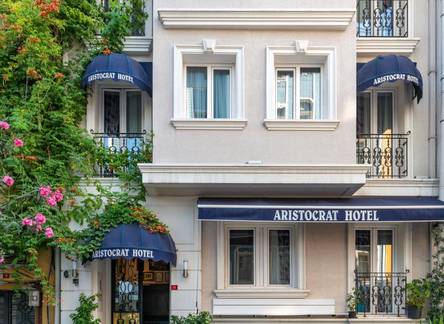 Отель Aristocrat Hotel