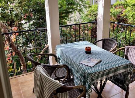 Отель Ten Apart Hotel