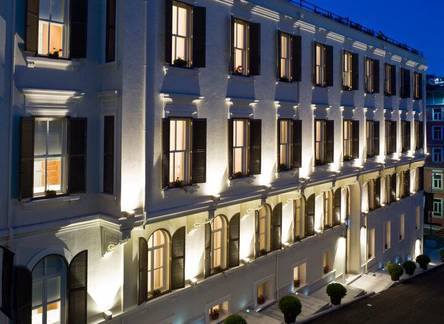 Отель TomTom Suites - The Old Franciscan House