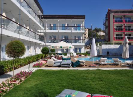 Отель Hotel Yeni