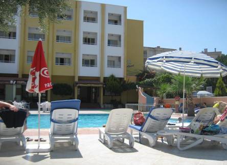 Отель Oya Family Suites