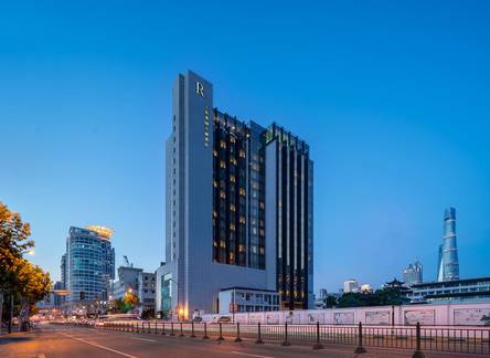 Отель Renaissance Shanghai Yu Garden Hotel