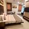 Отель Hotel Ratnawali - A Pure Veg Hotel 