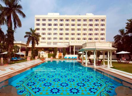 Отель The Gateway Hotel Fatehabad