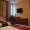 Отель Qianmen Courtyard Hotel