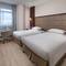 Отель Ramada by Wyndham Shanghai Pudong