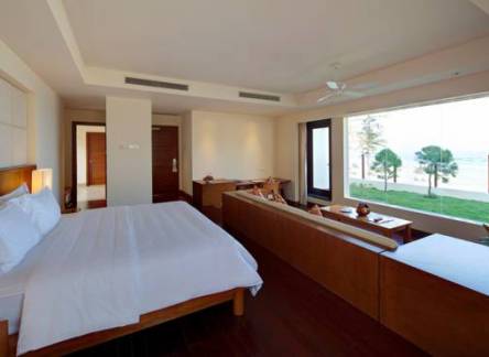 Отель Pullman Danang Beach Resort