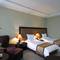 Отель Zhan Qiao Prince Hotel 