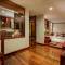 Отель Conifer Boutique Hotel