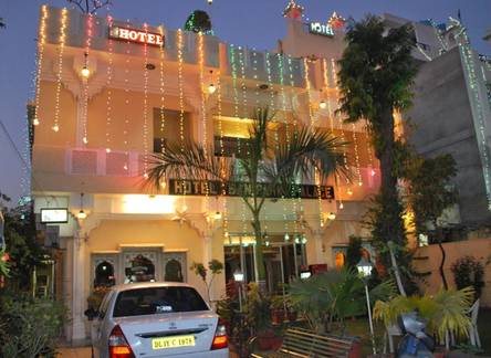 Отель Hotel Bani Park Palace 