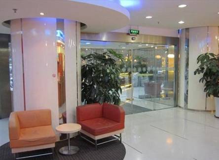 Отель Ibis Qingdao Donghai 