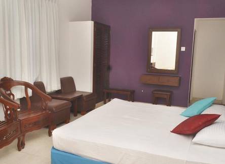 Отель Beach Hotel Cormaran