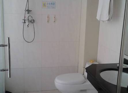 Отель Qingdao Ocean Hotel 