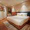 Отель Golden Tulip Jaipur
