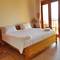 Отель Viet Thanh Resort, Duong Dong Town