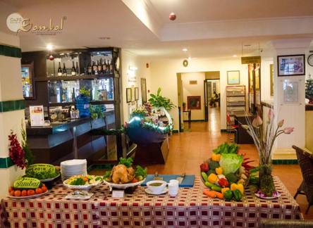 Отель Petro House Hotel 