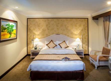 Отель Chalcedony Hotel
