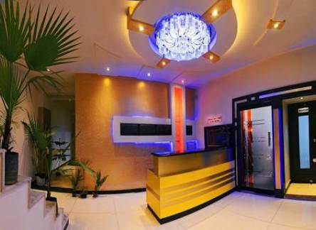 Отель Hotel Alpine Inn 