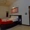 Отель Hotel Alpine Inn 