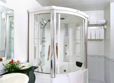 Отель Cozy Midnight Hotel