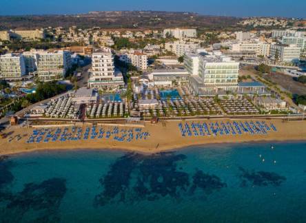 Отель Constantinos The Great Beach