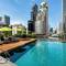 Отель Oakwood Residence Sukhumvit 24