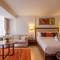 Отель Oakwood Residence Sukhumvit 24