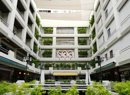 Отель S33 Compact Sukhumvit Hotel