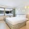 Отель Sunshine Hotel & Residences