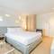 Отель Sunshine Hotel & Residences