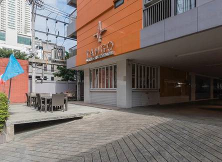 Отель Tango Vibrant Living Place