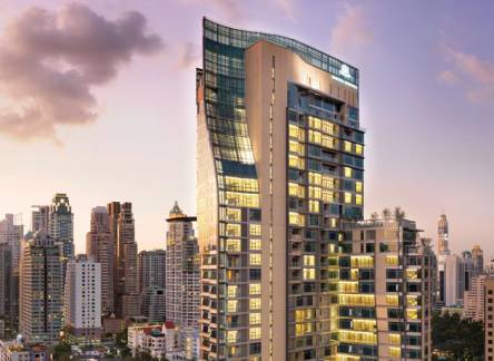 Отель Oriental Residence Bangkok