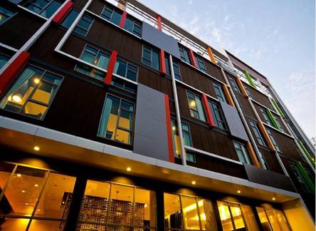 Отель FX Hotel Metrolink Makkasan