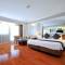 Отель Centre Point Hotel Pratunam