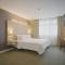 Отель St Giles Hotel, Makati