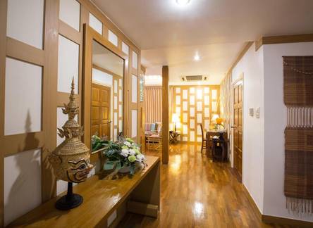 Отель The Tarntawan Hotel Surawong Bangkok