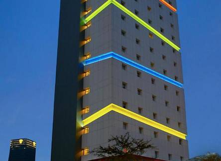 Отель Amaris Hotel Tendean