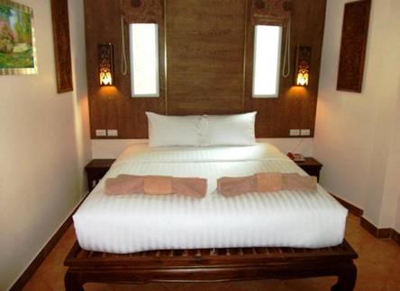 Отель The Red Balcony Inn