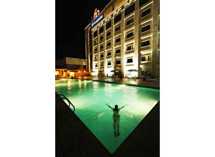 Отель The Apo View Hotel 