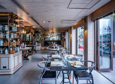 Отель Riva Surya Bangkok