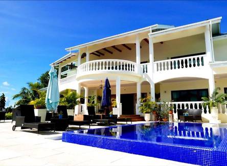 Отель Petit Amour Villa