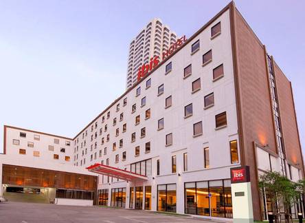 Отель Ibis Bangkok Sukhumvit 4