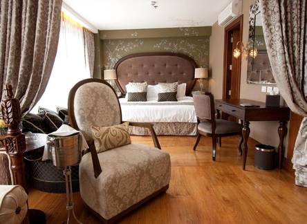 Отель Celeste Hotel (San Lorenzo Village, Makati City)