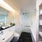 Отель The Quincy Hotel by Far East Hospitality