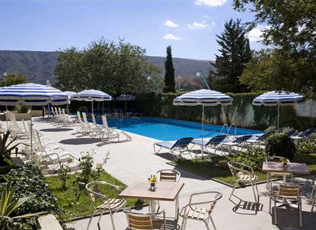 Отель Sheraton Grand Tbilisi Metechi Palace