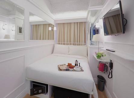 Отель Mini Hotel Causeway Bay