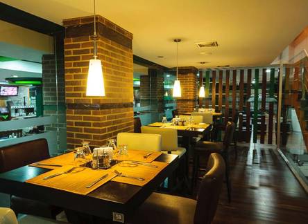 Отель Hotel Alex Caracas 