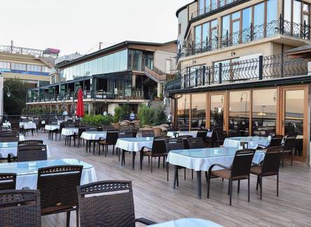 Отель Riviera Hotel
