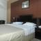 Отель Dolphin Hotel 